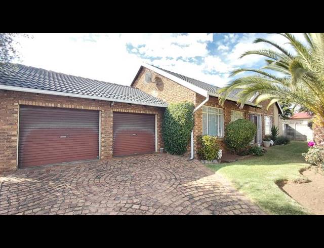 3 BEDROOM HOUSE FOR SALE IN BRACKENDOWNS
